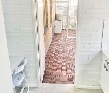 Modern & Convenient Living in Prime Beverly Hills Location - Photo 6