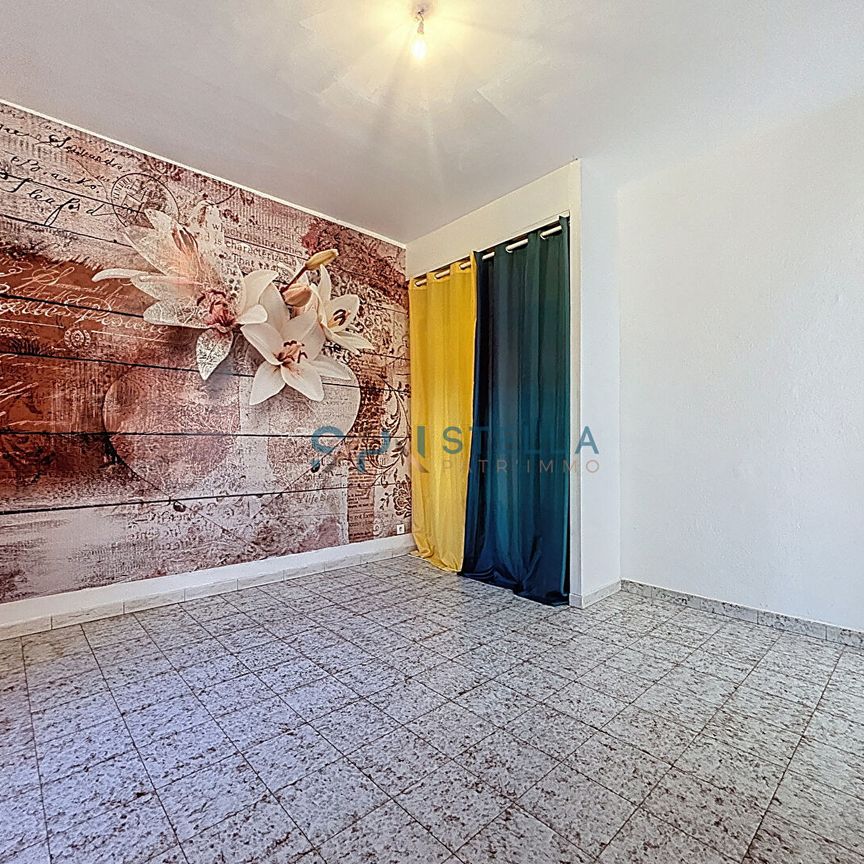 T3 de 70 m² en plein coeur du village, avec jardin et terrasse, - Photo 1