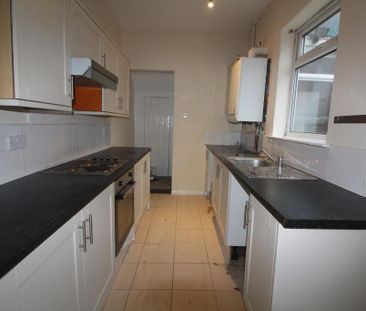 3 bedroom terraced house to rent - Photo 1