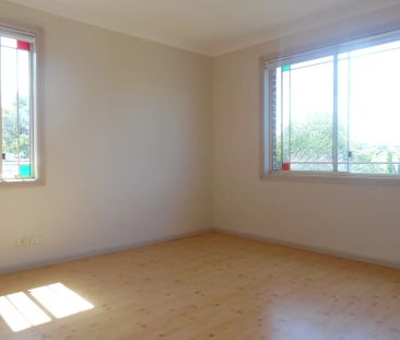 Modern Split Level Townhouse In Kogarah - Photo 3