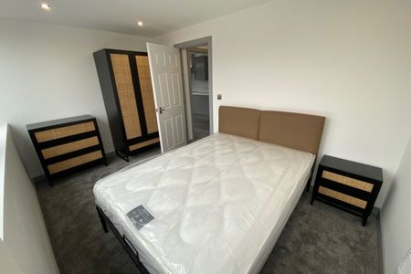 Green Lane, Yeadon, LEEDS - Photo 3