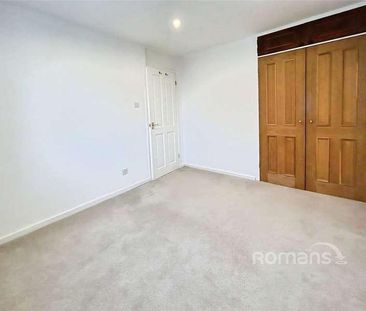 Coniston Close, Farnborough, GU14 - Photo 6