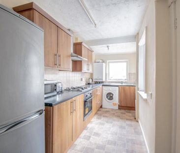 3 bedroom terraced house to rent - Photo 6