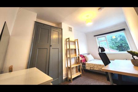 4 Bed Semi-Detached House, Canley, CV4 - Photo 2