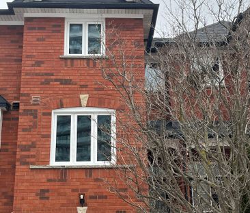 For Lease - 62 Beresford Drive, Richmond Hill, Ontario - Photo 2