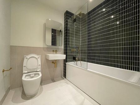 2 Bed Flat, Royal Crest Avenue, E16 - Photo 5