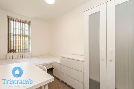 2 bed Apartment for Rent - Photo 5