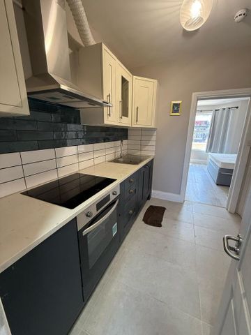 Studio to rent - Photo 3