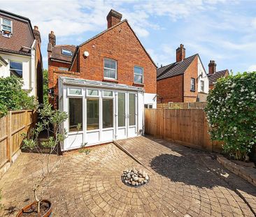 4 bedroom semi-detached house to rent - Photo 3