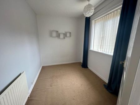 3 bedroom semi-detached house to rent - Photo 3