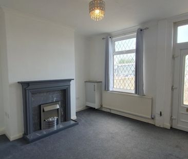2 bed Terraced - To Let - Photo 3