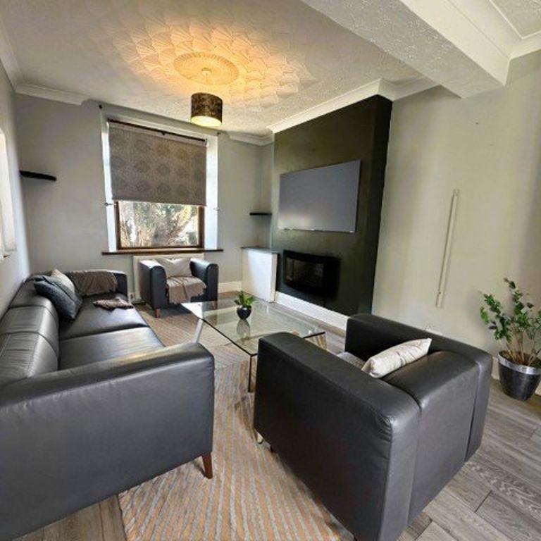 3 bedroom terraced house to rent - Photo 1