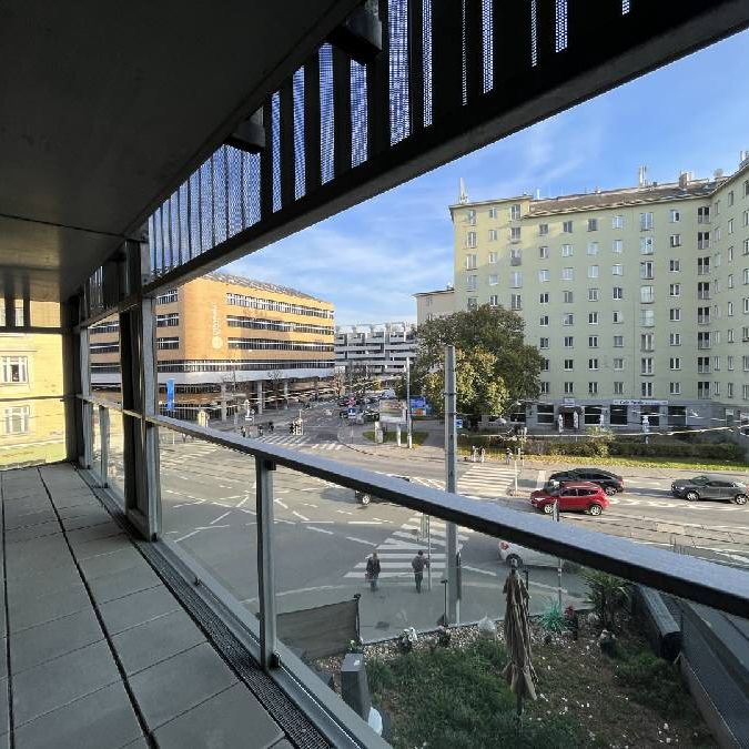 4-Zimmer-Wohnung mit Balkon in zentraler Lage - Foto 1