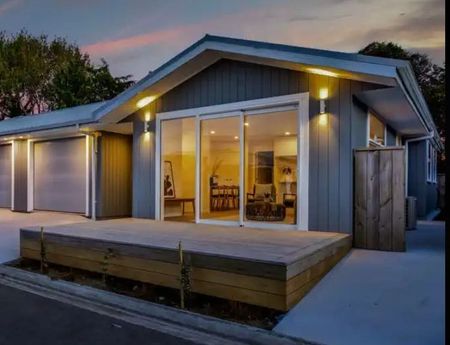 10 Pisanio Way,Stratford - Photo 2