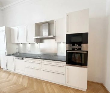 UNBERFISTET: Ruhige Altbauwohnung im prunkvollen Haus - Foto 4