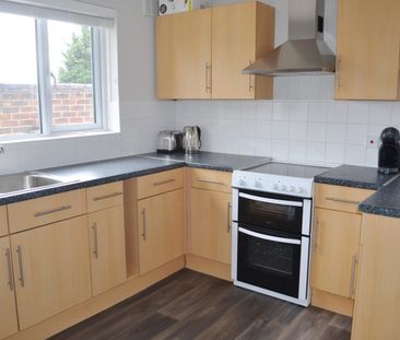 House Share to rent - Crofton Road, Locksbottom, BR6 - Photo 1