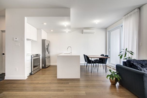 185 16e Avenue, #203 - Photo 1