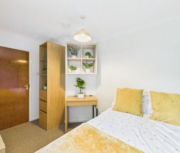 1 bedroom in a house share to rent - Photo 5