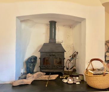 3 bedroom Pretty Three Bedroom Cottage to rent - Photo 3