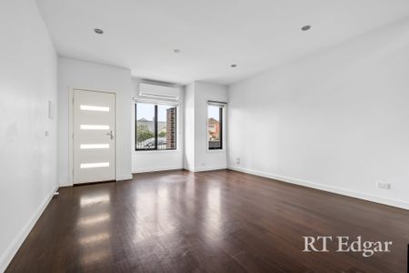 Thinking of selling? Contact our agent - Photo 2