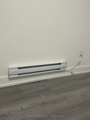 Detached Home For Lease | E9233423 - Photo 1