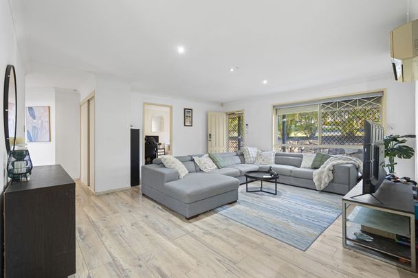 For Lease: Spacious Family Home in a Quiet Cul-de-Sac at Edens Landing! - Photo 1