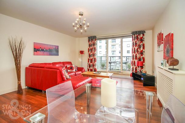 2 bedroom flat to rent - Photo 1