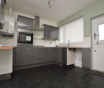 3 Bedroom Semi-Detached Bungalow - Photo 5