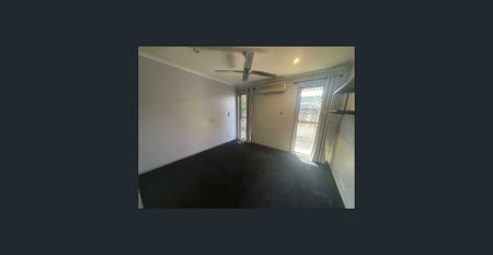 House Sized Rear Duplex - Photo 4