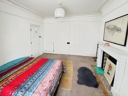 2 bedroom ground floor flat to rent - Photo 2