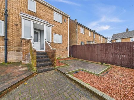 2 bedroom end of terrace house to rent - Photo 5