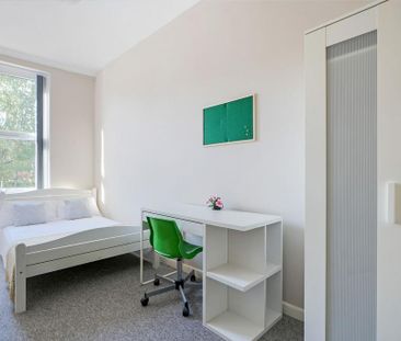 5 bedroom flat to rent - Photo 5