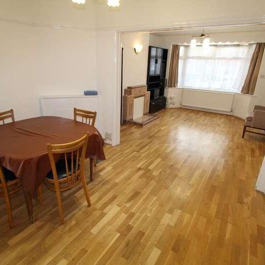 Broomgrove Gardens, Edgware, HA8 - Photo 1