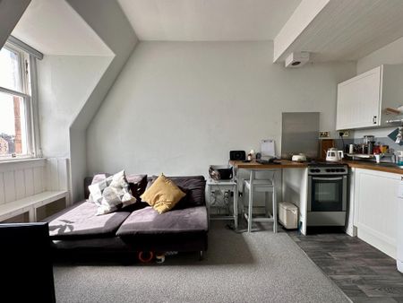 1 bedroom flat to rent - Photo 2