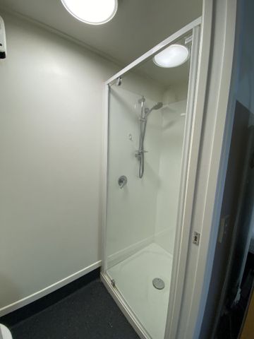 Centrally located boarding house - Photo 4