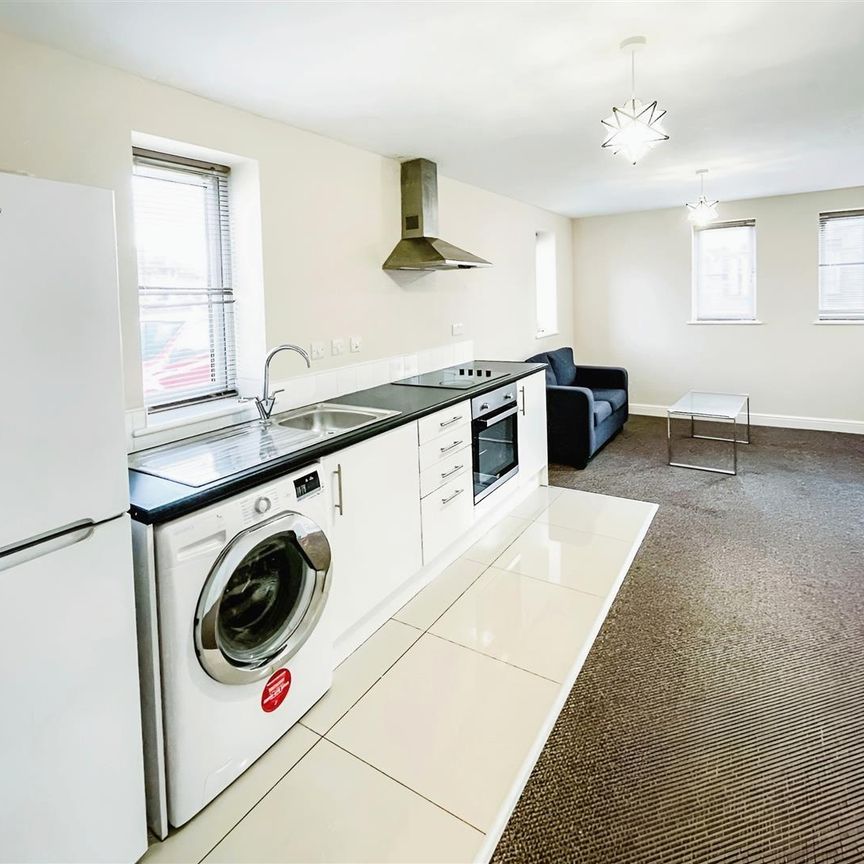 1 Bedroom Apartment for rent in Mcconnel Crescent, New Rossington - Photo 1