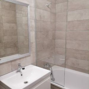 Garsoniera in zona Vitan spre inchiriere - Fotografie 3