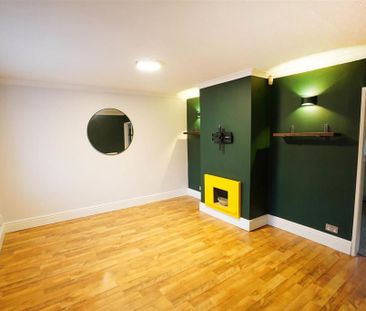 2 bedroom semi-detached house to rent - Photo 4