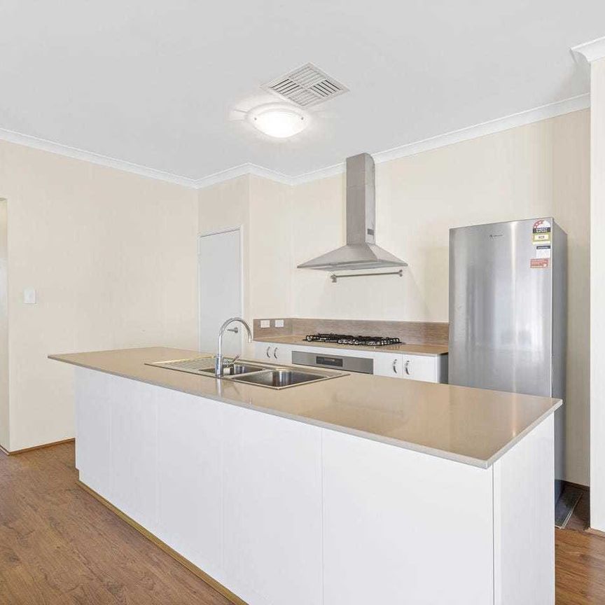 Beautiful Family Home in a Convenient Location - Photo 1