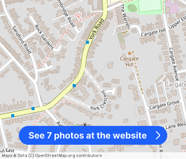 York Crescent, Aldershot - Photo 1