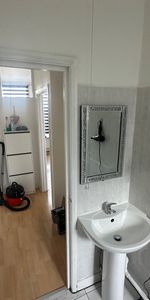 Room in a Shared House, Brecknock Road, N19 - Photo 4