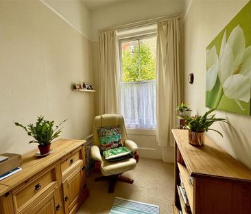 3 bedroom apartment to rent - Photo 3
