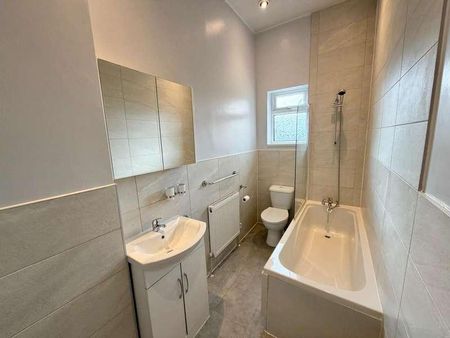 Whitelegge Street, Elton, BL8 - Photo 4