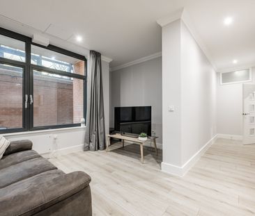 Surrey Street, Norwich - Photo 4