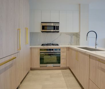 For Lease - 123 MAURICE Drive Unit# 314, Oakville, Ontario - Photo 4