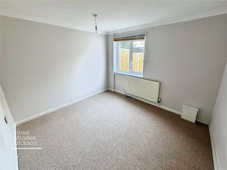 4 bedroom bungalow to rent - Photo 4