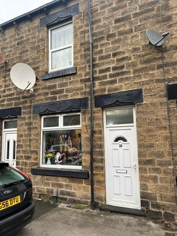 3 bed Terraced - To Let - Photo 4