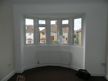5 bedroom semi-detached house to rent - Photo 4