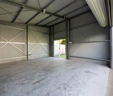 Beautifully presented Queenslander for Lease - Photo 6