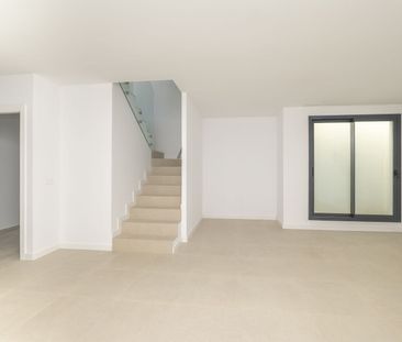 Semi-Detached House in Estepona - Photo 1